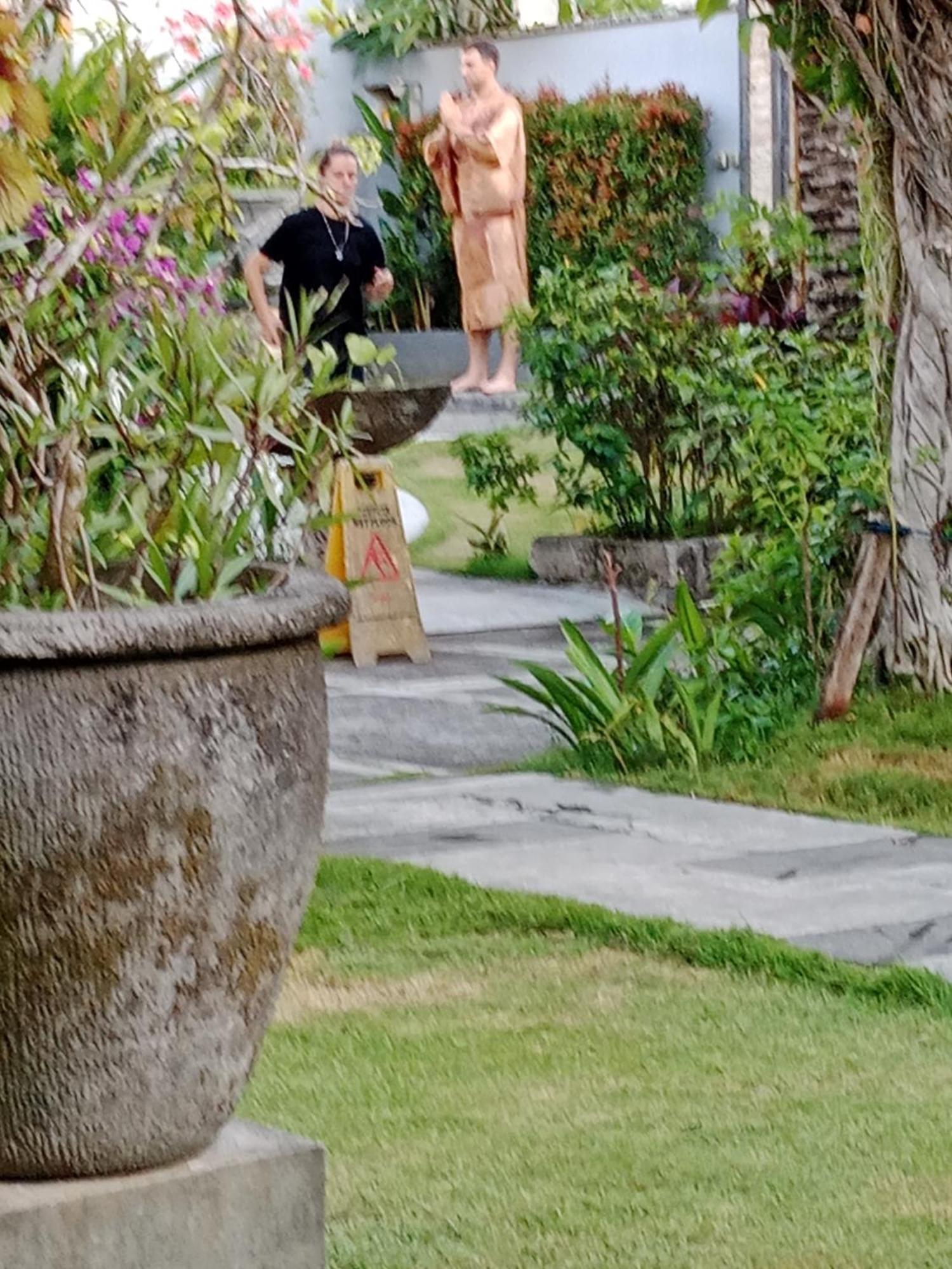 ムアヤ ヴィラ ジンバラン エクステリア 写真